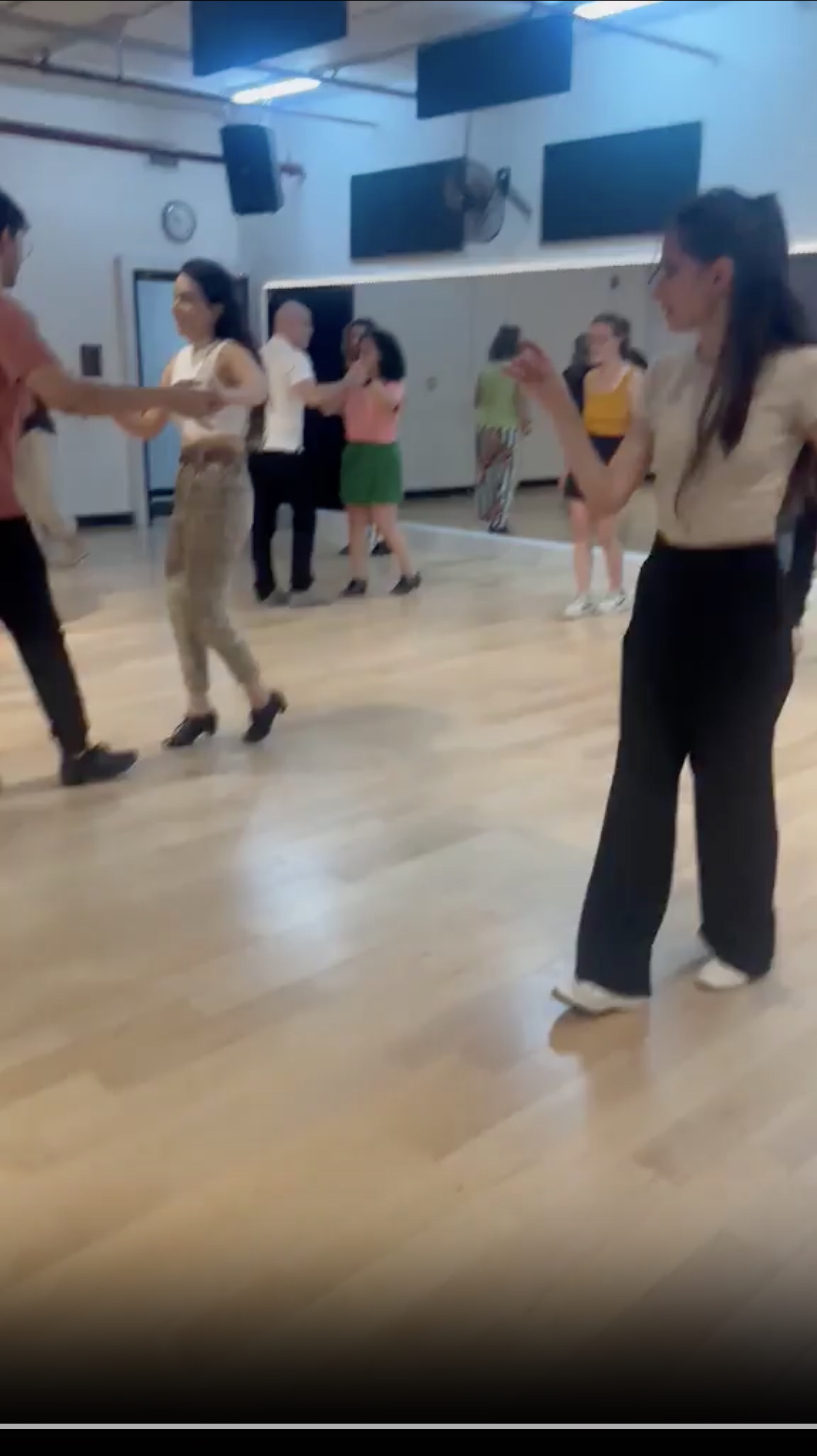 Ritmo & Flow dance instructor